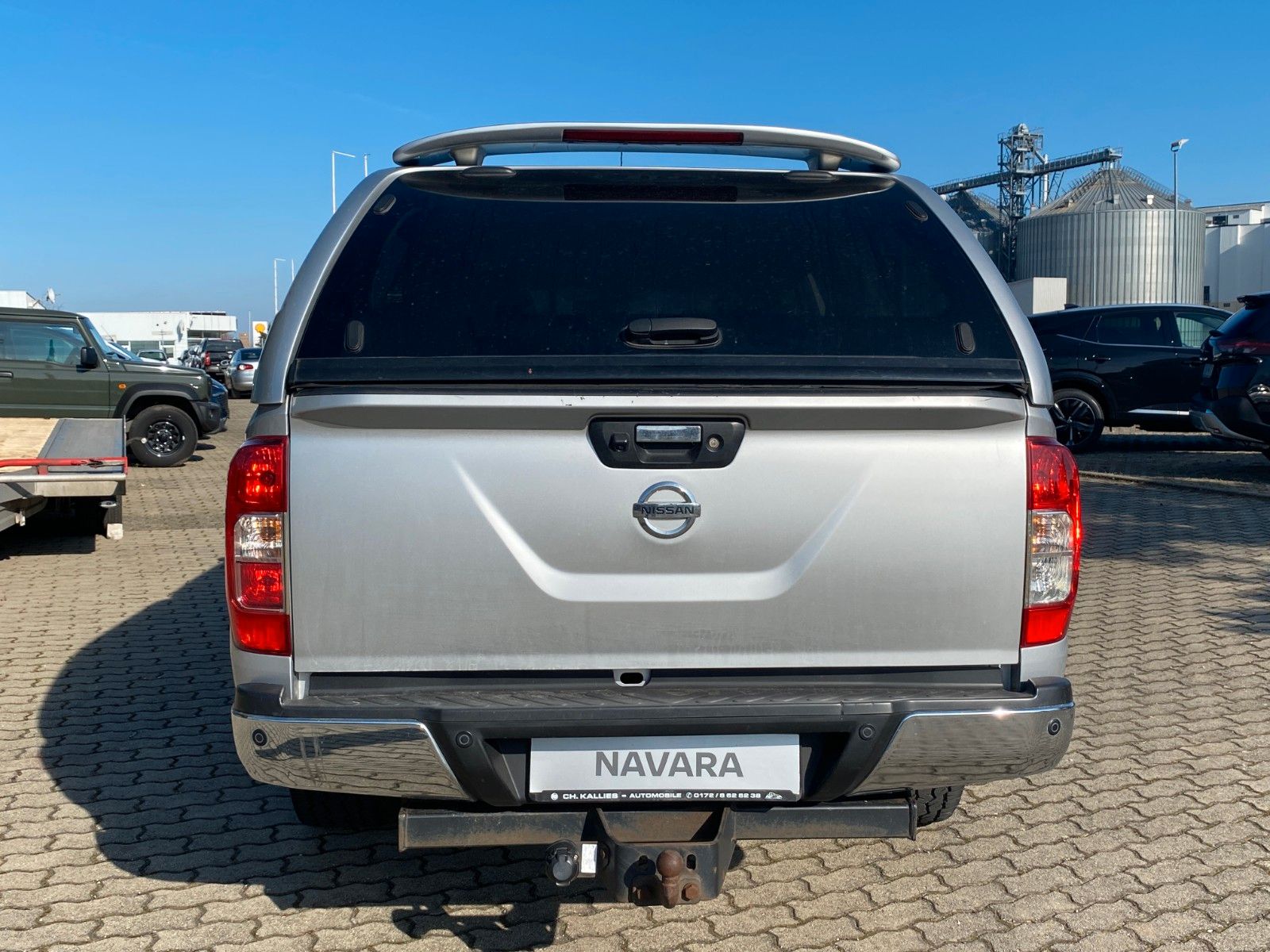 Fahrzeugabbildung Nissan Navara NP300 Tekna Double Cab 4x4