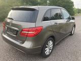 Mercedes-Benz B 180 (BlueEFFICIENCY) 7G-DCT + Autom.+AHK - Mercedes-Benz B 180: Blueefficiency