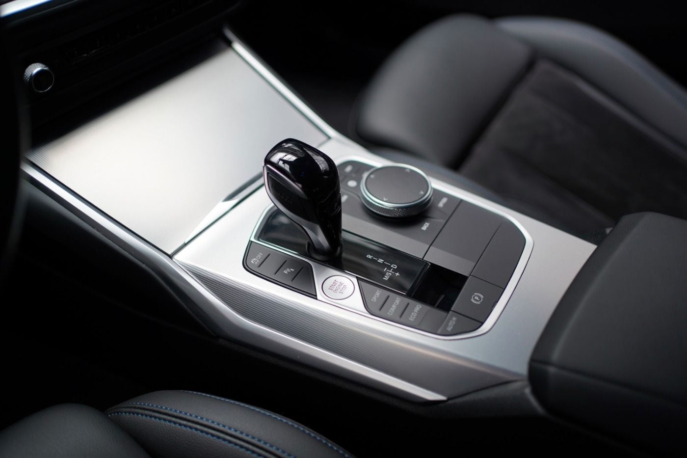 Fahrzeugabbildung BMW 320d xDrive M-Sport +LiCoPro+Parking Assistant+