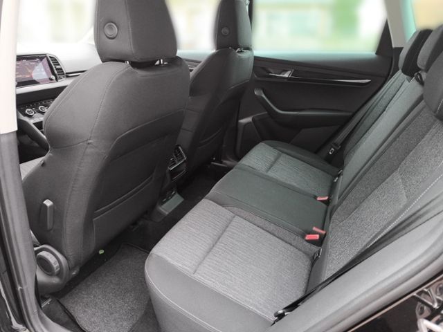 Fahrzeugabbildung SKODA Karoq 1.6 TDI SCR DSG Style LED NAVI KESSY SMART
