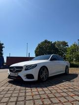 Mercedes-Benz E 200 AMG Line Autom. AMG Line - Mercedes-Benz E 200 Gebrauchtwagen in Stuttgart