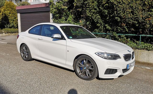 BMW M235i
