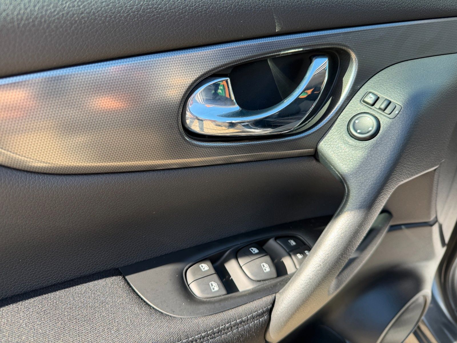 Fahrzeugabbildung Nissan Qashqai N-Connecta 1-HAND NAVI 360 KAMERA TEMPOM