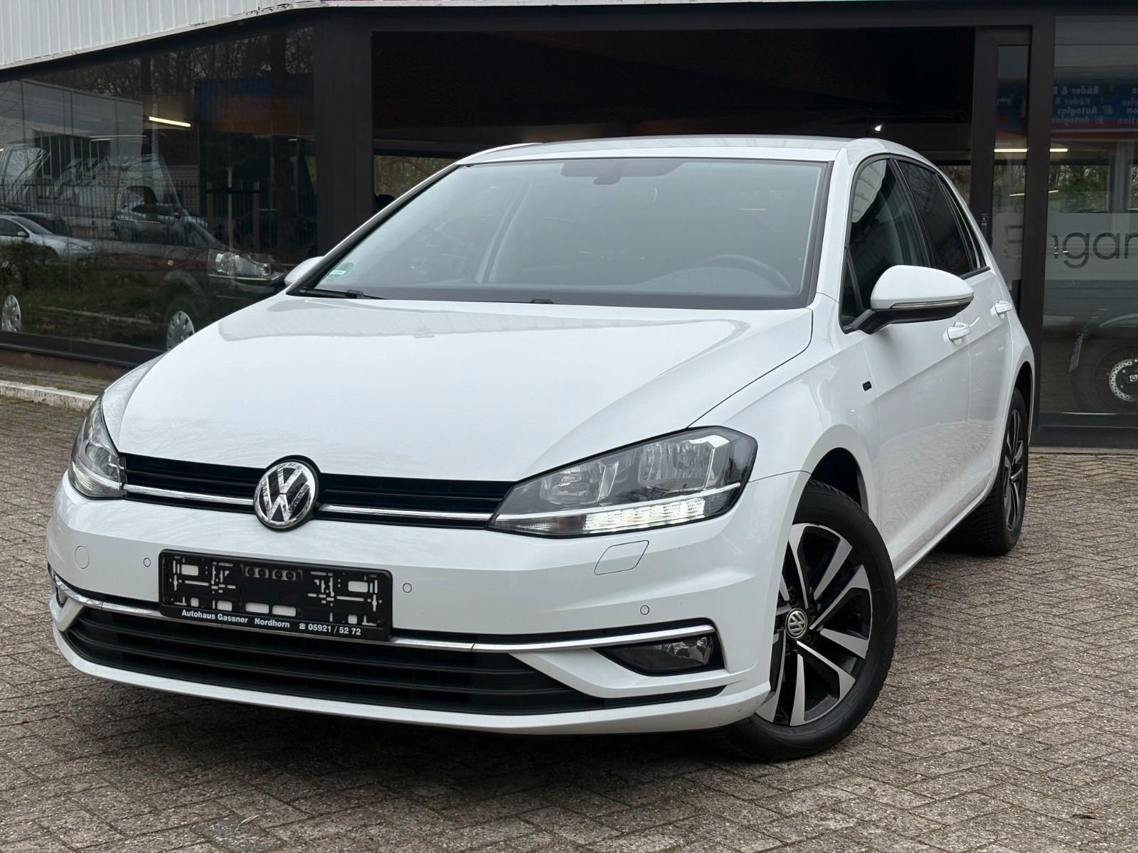 Volkswagen Golf VII Lim. Join Sonderm. NAVI KAM AHK STDHEIZ