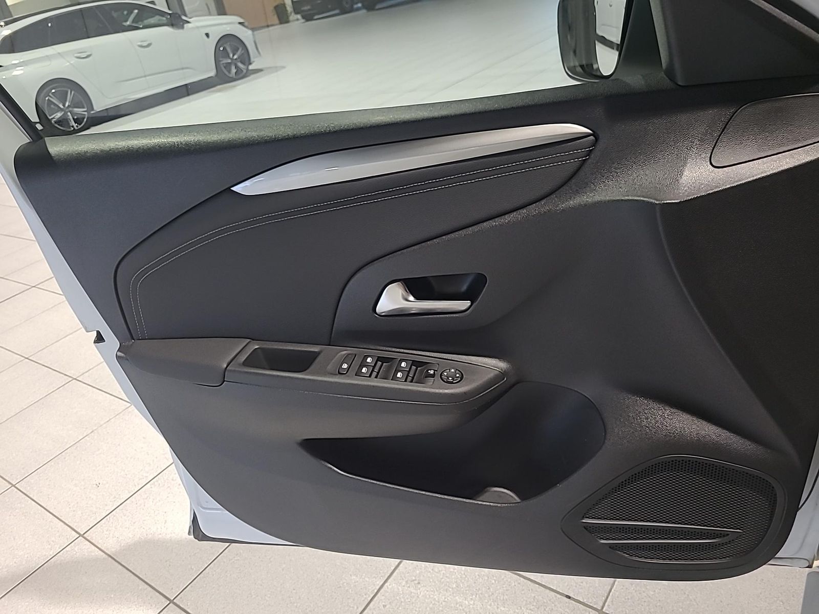 Fahrzeugabbildung Opel Corsa F GS Line +SHZ+TEMPOMAT+LANEASSIST+PDC