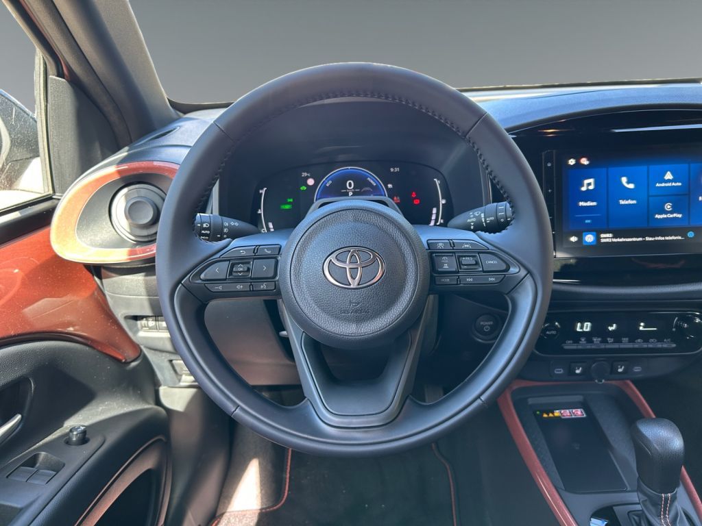 TOYOTA Aygo X 1,5 Hybrid Teamplayer (AB7) TOYOTA Aygo X 1,5 Hybrid Teamplayer (AB7)