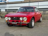 Alfa Romeo GTV 2000 Bertone 105.21 - rote Alfa Romeo GTV