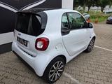 Smart ForTwo coupe Basis 90Ps*Pano*Scheck-H*Spur-H*Nav - gebrauchte Smart ForTwo aus dem Jahr 2015