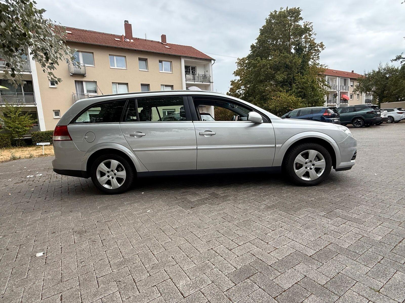 Opel Vectra 2009 — photo 7