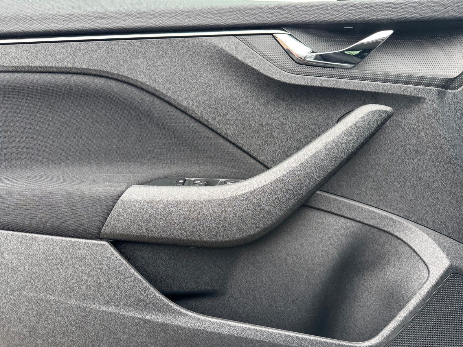 Fahrzeugabbildung SKODA Kamiq Tour 1.5 TSI