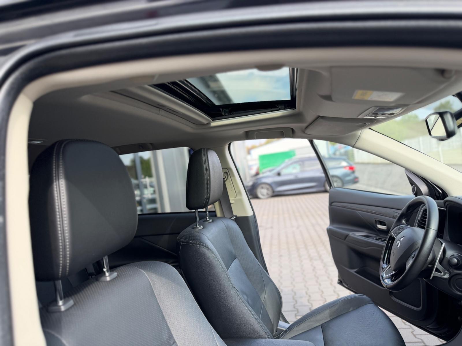 MITSUBISHI OUTLANDER - 2.2 - 150 CV  - 4WD - 7 PL - BVA