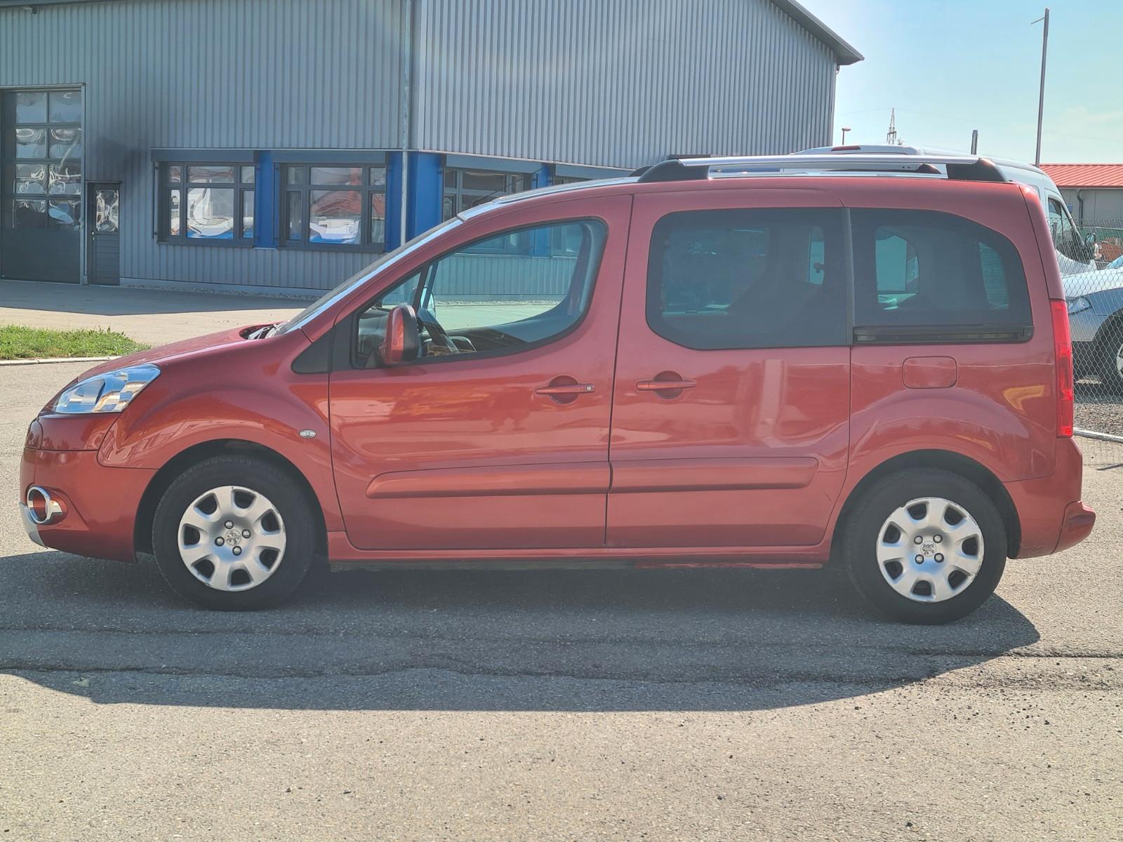 Peugeot Partner Tepee Family Klima 8fach Pano ZR neu