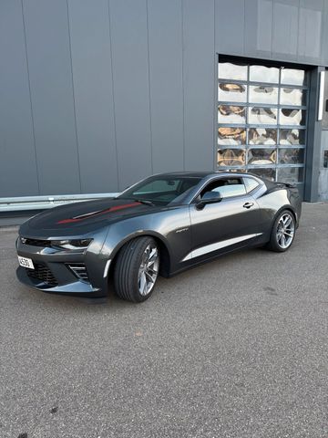 Chevrolet Camaro neuwertig 2.Hd, 6,2l, Fif...