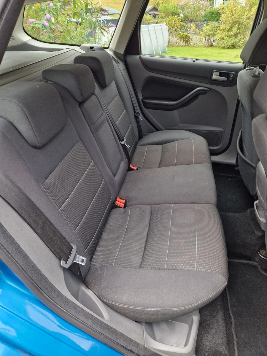 Ford Focus 2009 — photo 10