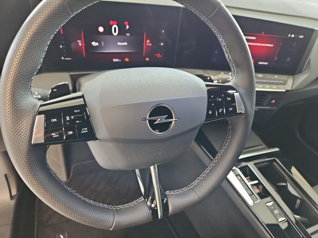 Fahrzeugabbildung Opel Astra Sports Tourer 1.2 Turbo Automatik GS