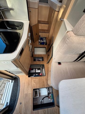 HYMER / ERIBA / HYMERCAR B MC T 580-Mercedes-Autom-LED Scheinw-Distron