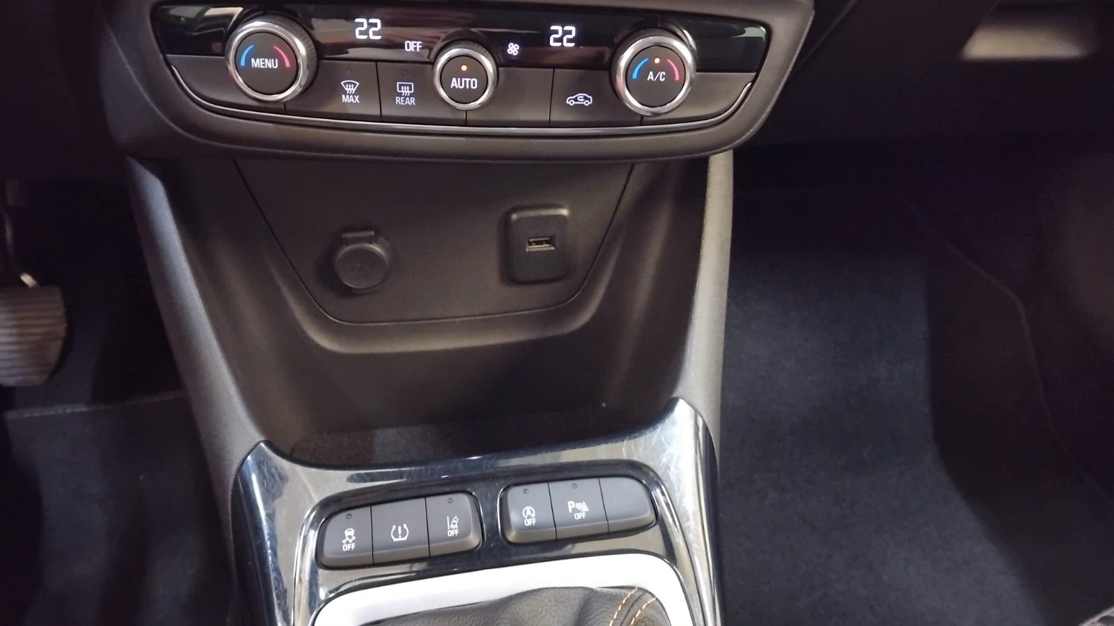 Opel Crossland X (11/2019, Benzin)