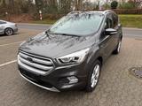 Ford Kuga Titanium - Ford Kuga: mit Navigationssystem