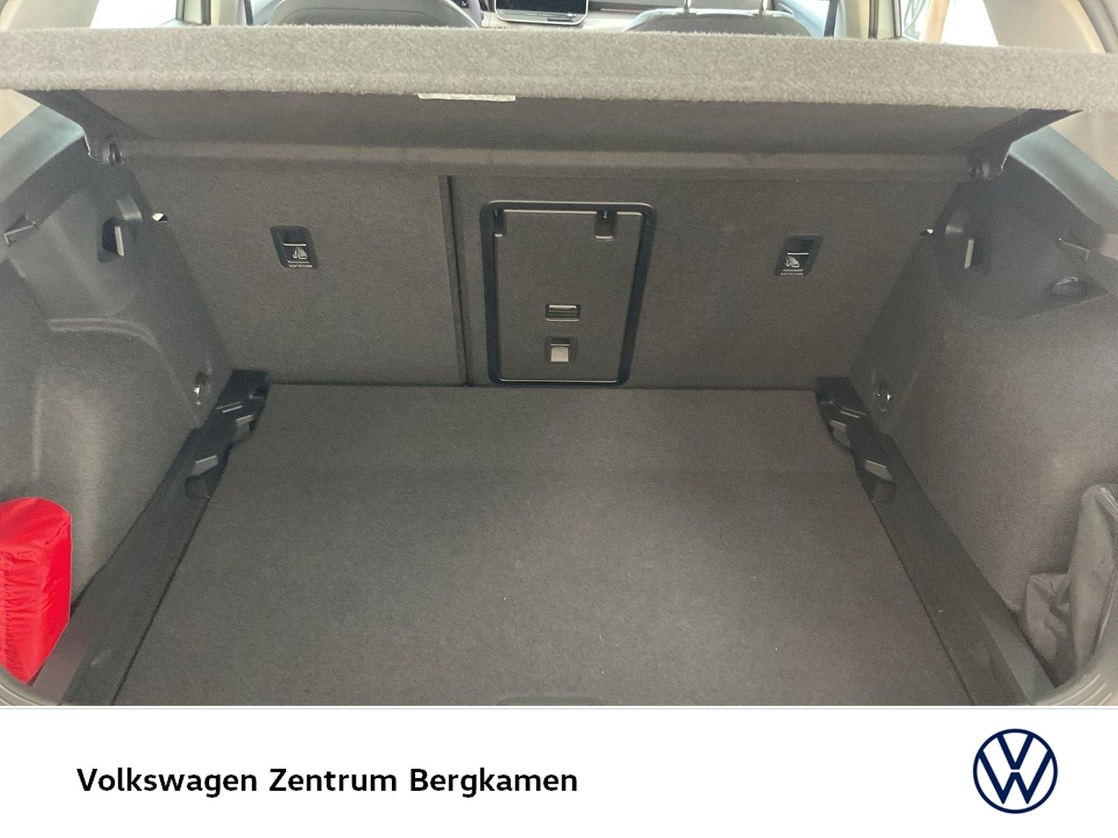 Volkswagen Golf VIII 1.5 eTSI LIFE CAM ACC CARPLAY SITZHEIZ foto 19