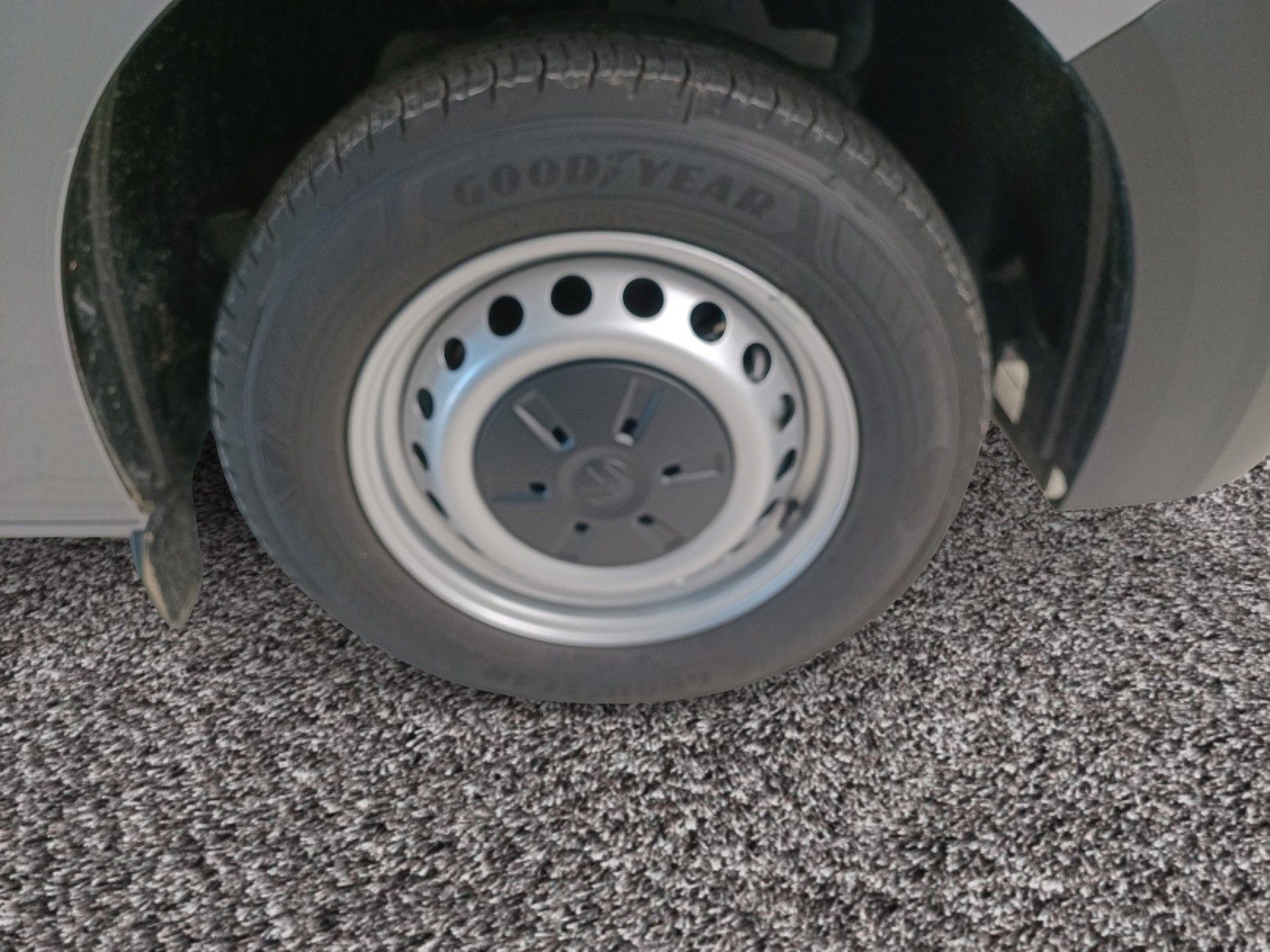 Fahrzeugabbildung Volkswagen T7 Transporter KR 81 kW *AHZV*Klimaauto*Holz