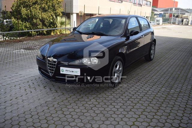 Alfa Romeo ALFA ROMEO 147 1.9 JTD (120) 5 porte Distinctive