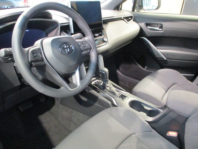 Fahrzeugabbildung Toyota Corolla Cross Hybrid FWD Team Deutschland