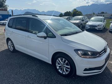 Volkswagen Touran - 1