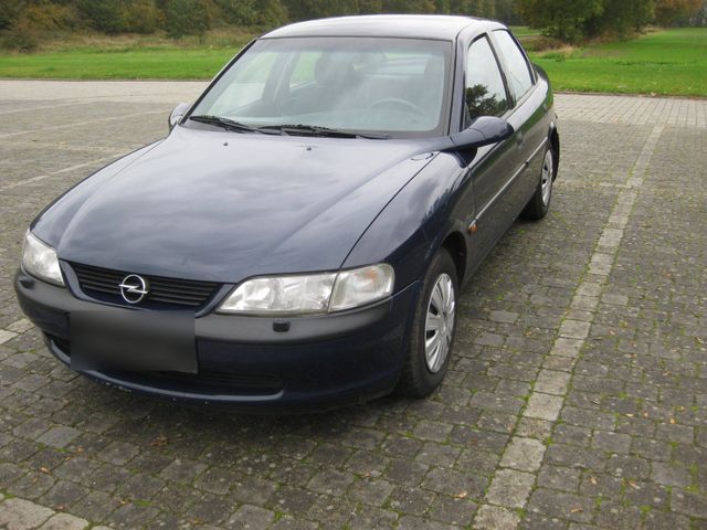 Opel Vectra B 1,6 i   Tüv : Neu