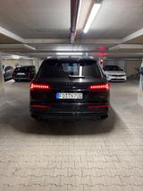 Audi Q7 55 TFSI Quattro S line, ALL BLACK, SOFTCLOSE - gebrauchte Audi Q7 aus dem Jahr 2023