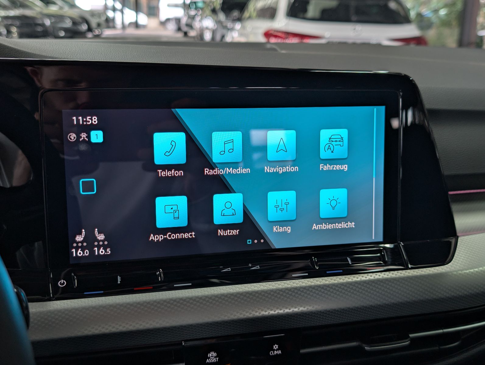 Fahrzeugabbildung Volkswagen Golf Move 1.5 TSI ACC LED SHZ VIRT AMBI APP BHL