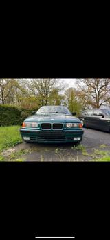 BMW e36 318i - BMW 318: Limousine, E36