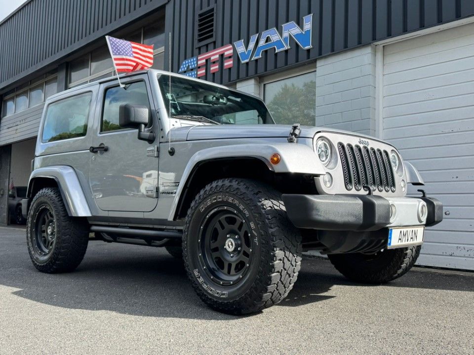 Fahrzeugabbildung Jeep Wrangler JK Unlimited Sport 3.6 Hard- Softtop