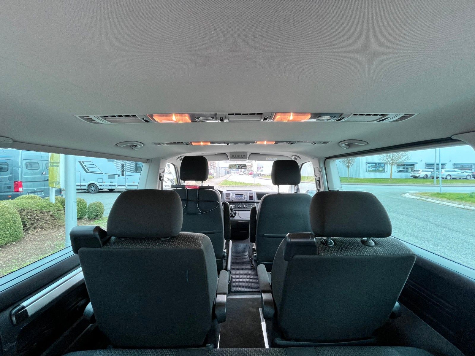 Fahrzeugabbildung Volkswagen T6 Multivan Trendline