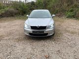Skoda Octavia 1.6 tiptronic  - Skoda Octavia mit Benzin-Antrieb: Limousine, 1.6
