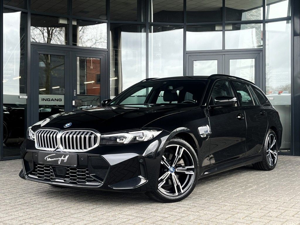 Image of BMW 320