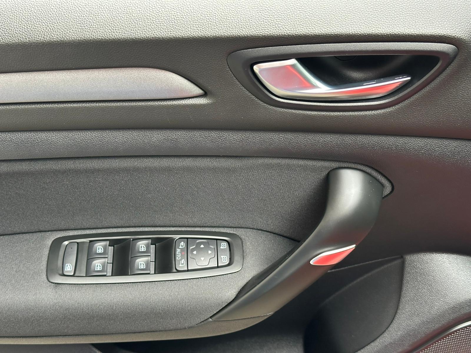 Renault Megane Grandtour TCe 140 EDC Zen*Navi*LED*DAB*AC