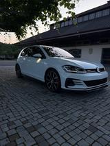 Volkswagen Golf 2.0 TSI DSG GTI Performance GTI Performance - Volkswagen Gebrauchtwagen in Esslingen