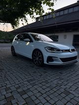 Volkswagen Golf 2.0 TSI DSG GTI Performance GTI Performance - Volkswagen in Stuttgart
