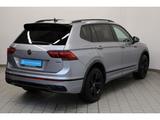 Volkswagen Tiguan Allspace 2.0 TDI SCR 4Mot. R-Line DSG AHK - silberne Volkswagen Tiguan Allspace
