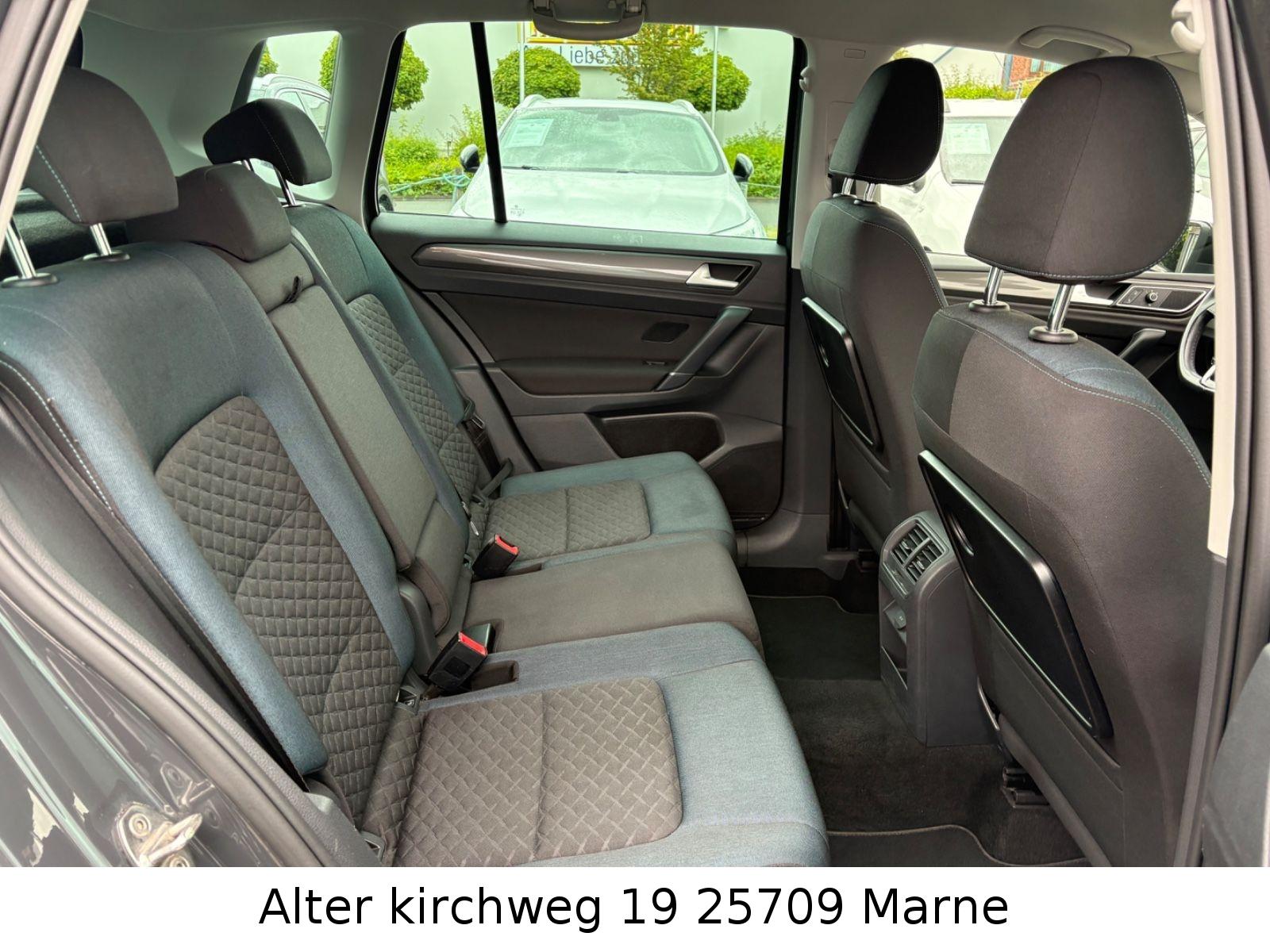 Volkswagen Sportsvan IQ.DRIVE.BT.PA.SH.PDC.TW.SPH..TÜV NEU