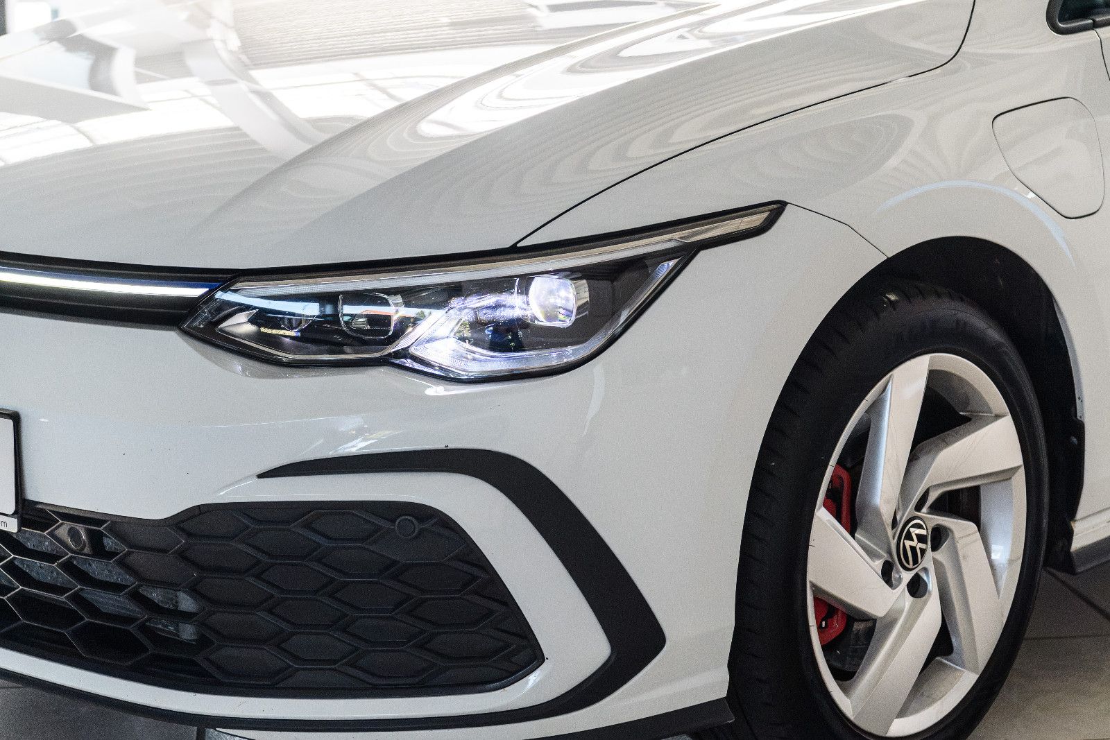 Fahrzeugabbildung Volkswagen Golf VIII Lim. GTE eHybrid +DSG+Navi+ACC