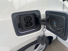 Fahrzeugabbildung BMW i3 REX 94 Ah  nur 9900 KM !