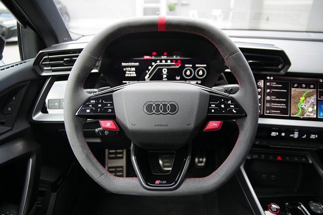 Audi RS 3 Sportback*Sporta,RS-Schalensitze,SONOS,PANO