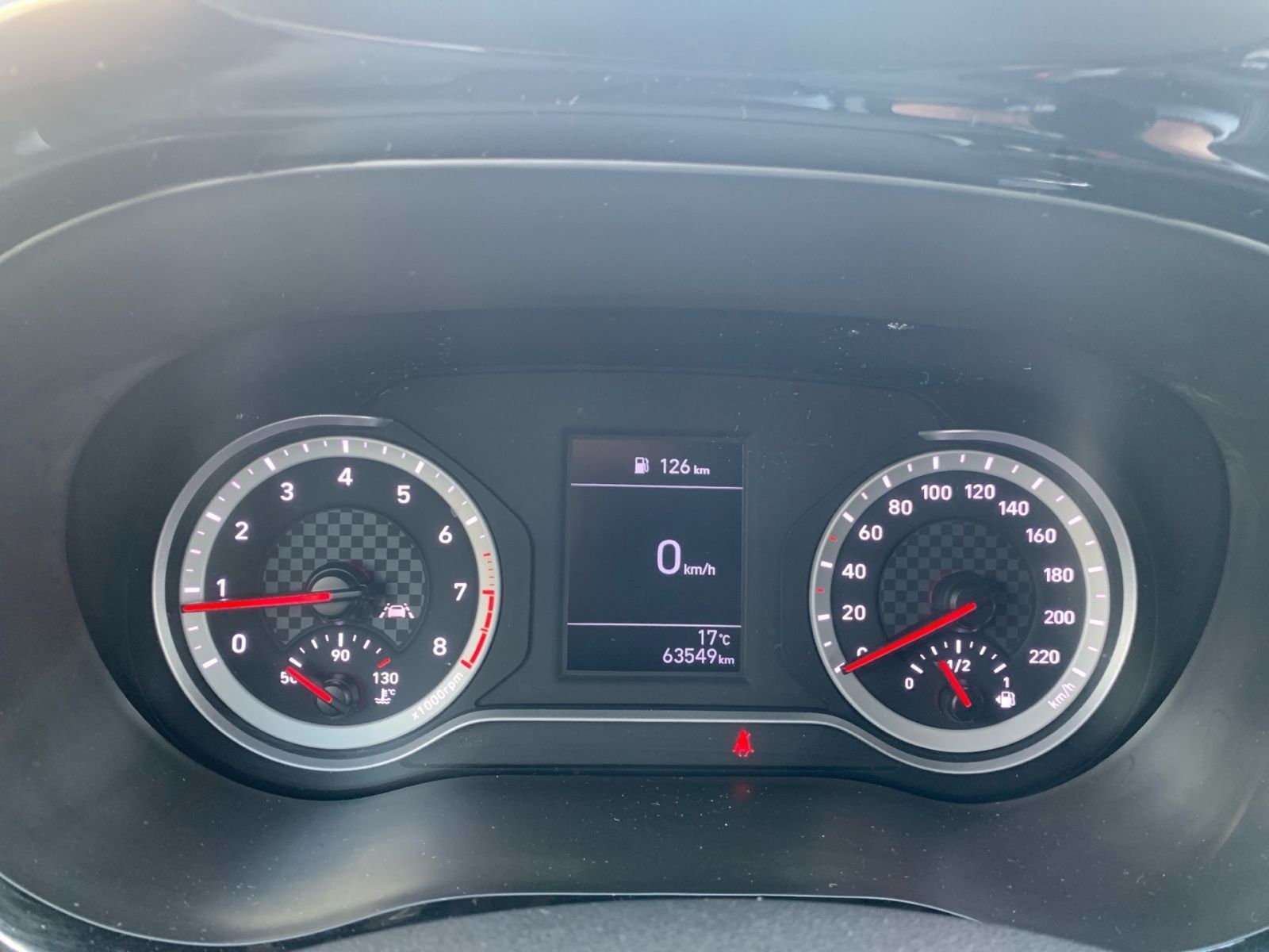 Fahrzeugabbildung Hyundai i10 1.0 Edition 30 1 Hand Allwetter