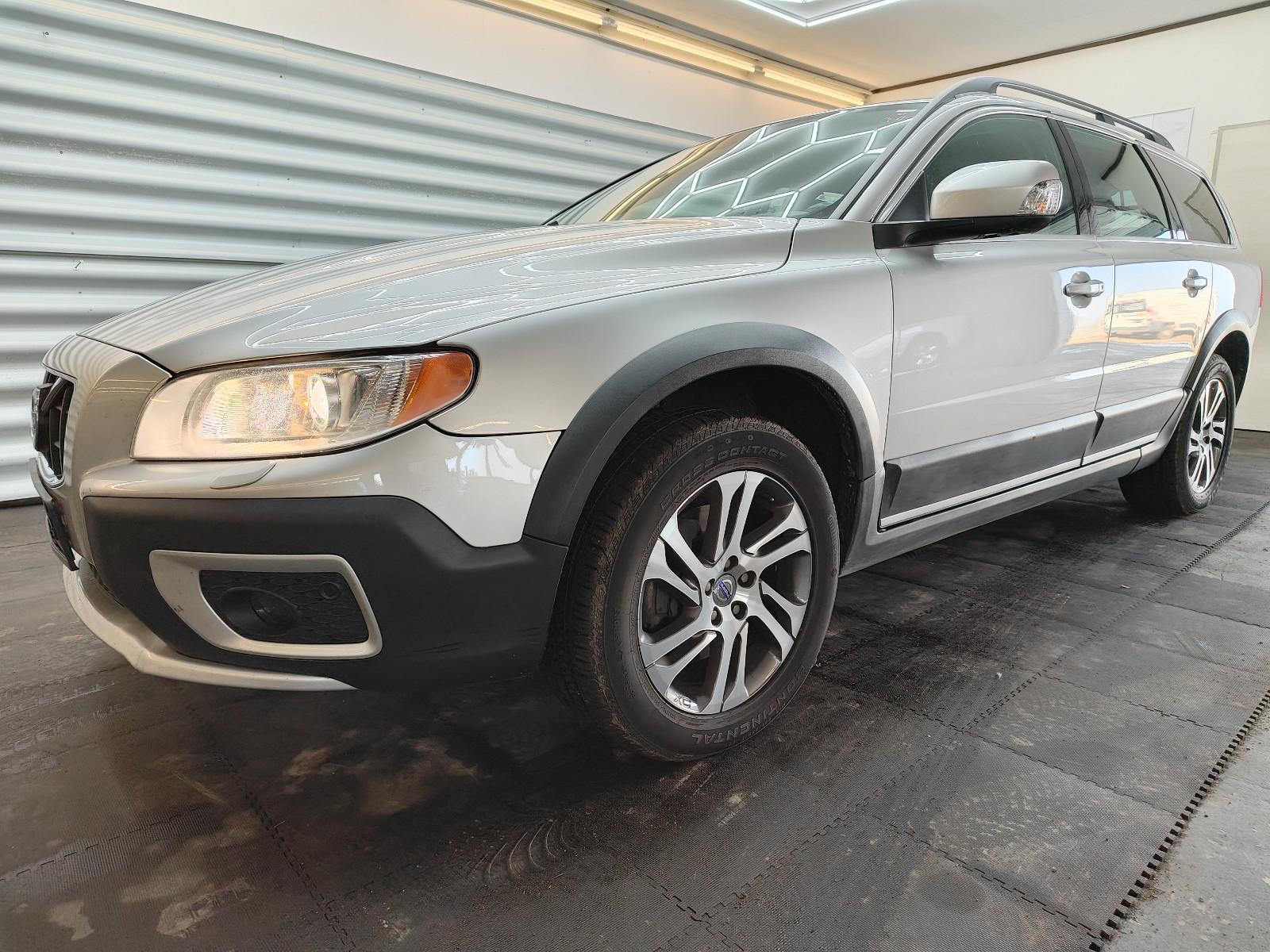 Volvo XC70 Momentum AWD Xenon SHZ NAVI Leder