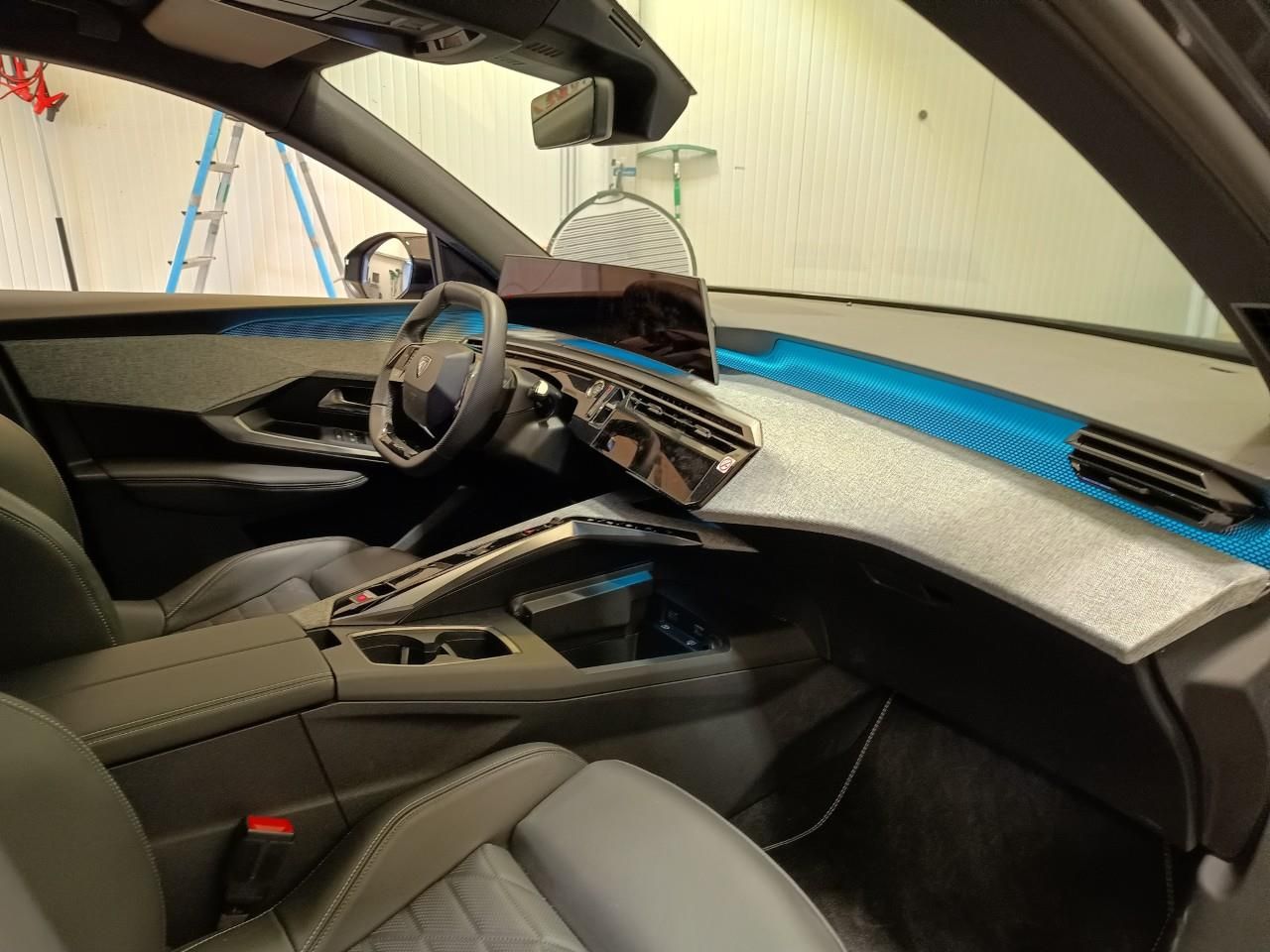 Fahrzeugabbildung Peugeot 3008 GT MildHybrid 145 e-DSC6