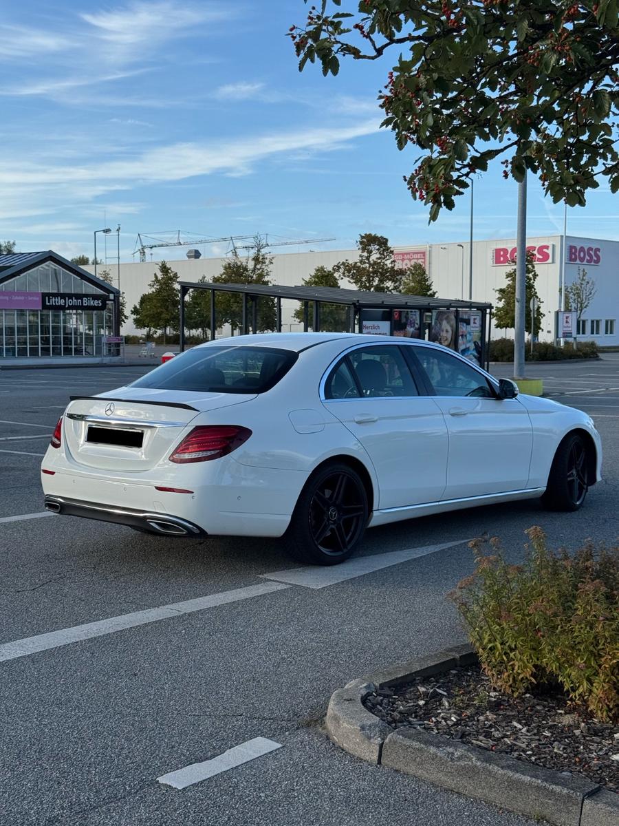 Mercedes-Benz E 220 d Autom. AMG Line