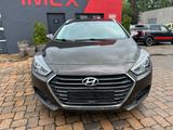 Hyundai i40 cw blue Style 1.7 141 PS Autom. HU neu - Hyundai i40 mit Diesel-Antrieb: Kombi, Automatik, 1.7