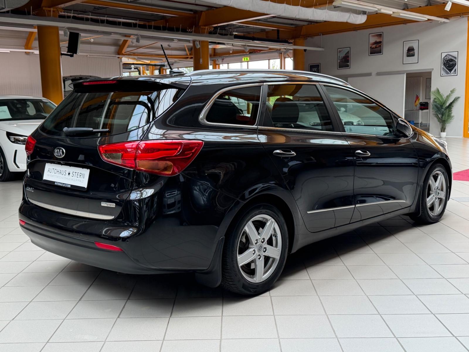 Kia Ceed Kombi Platinum Edition|Kamera|Xenon|LHZ|AHK