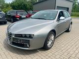 Alfa Romeo 159 2.2 JTS 16V Distinctive Selespeed Distin... - Alfa Romeo 159 mit Benzin-Antrieb: Scheckheftgepflegt, Kombi